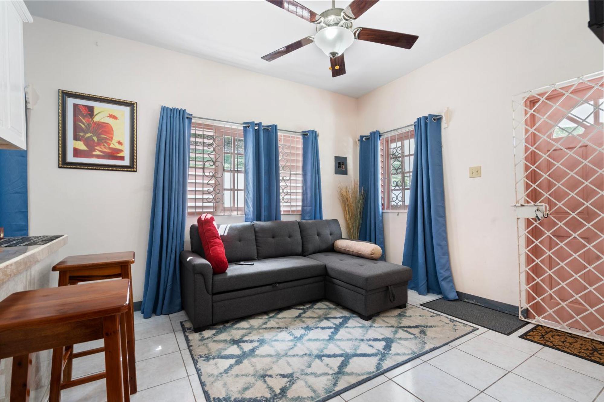 Shaw Park Gem Apartment Ocho Rios Bagian luar foto